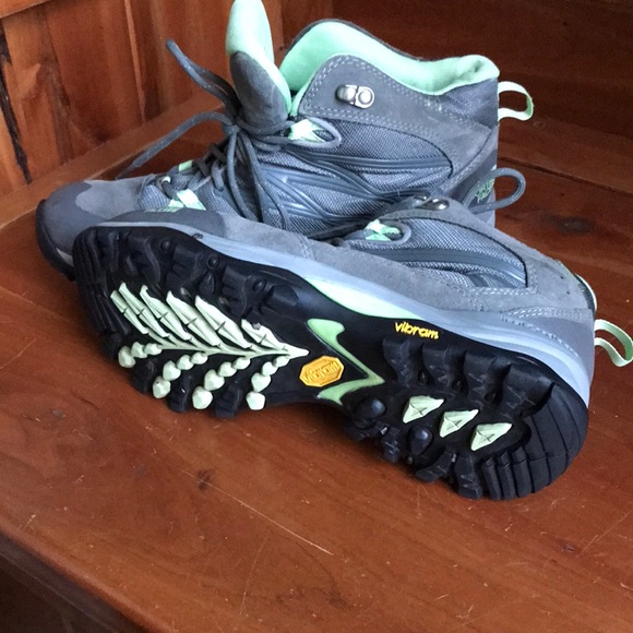 Ankles Boots 🥾 - Picture 3 of 7